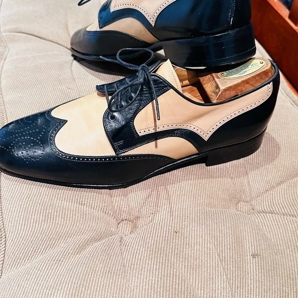 Soulier Two Tone Brogue Spectator Wingtip Oxfords. - Picture 3 of 13